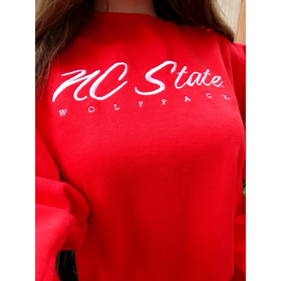 Vintage NC State Wolfpack cozy crewneck sweater ✨ - Picture 2 of 8